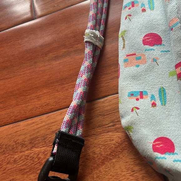 Kavu Rope Slingback Beach Camper Themed Bag, Light Blue, 4 Pockets - Picture 3 of 8